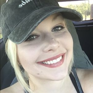 Meet your Posher, Danica